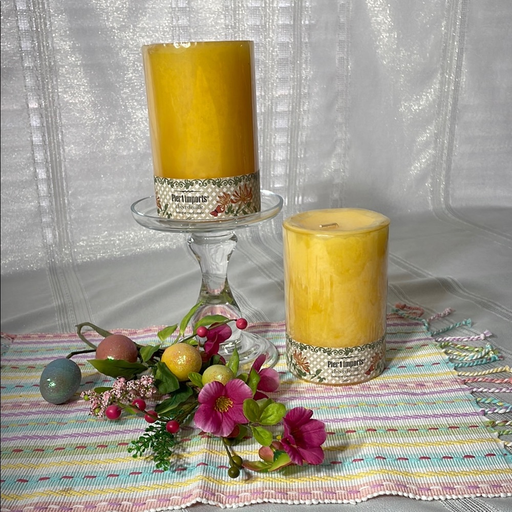 Yellow Scented Candle Set of 2 Honeysuckle fragrance from Pier1